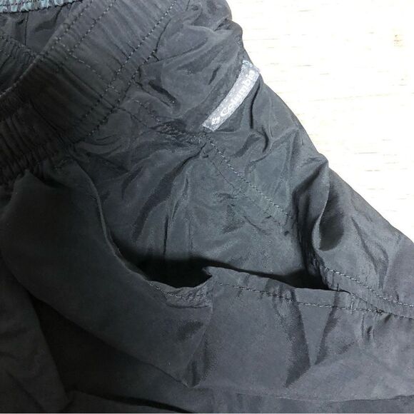 Columbia Woman’s Black Active Shorts, elastic waist, size 2X, length is 6” - Picture 2 of 8